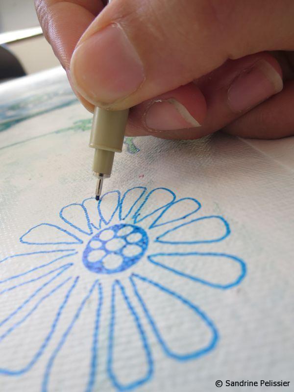 draw a flower with markers on canvas