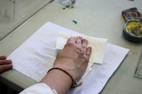 using paper towels to dry your monotype paper